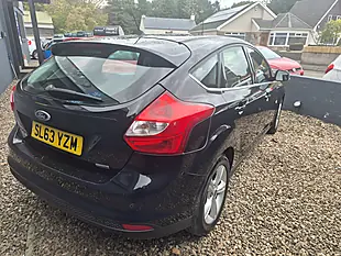 Used 2013 Ford Focus Zetec Black - Interior and Exterior details 6