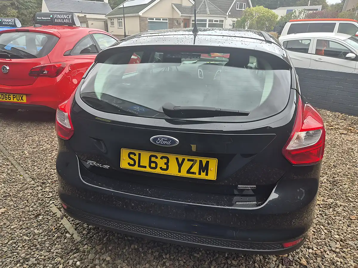 Used 2013 Ford Focus Zetec Black - Interior and Exterior details 7