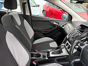 Used 2013 Ford Focus Zetec Blue - Interior and Exterior details 17