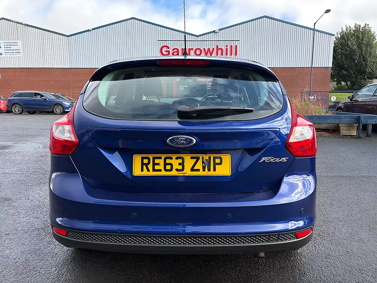 Used 2013 Ford Focus Zetec Blue - Interior and Exterior details 7