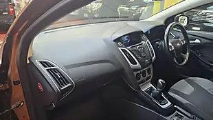 Used 2013 Ford Focus Zetec Brown - Interior and Exterior details 10