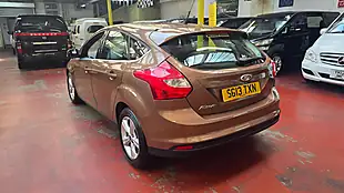Used 2013 Ford Focus Zetec Brown - Interior and Exterior details 17