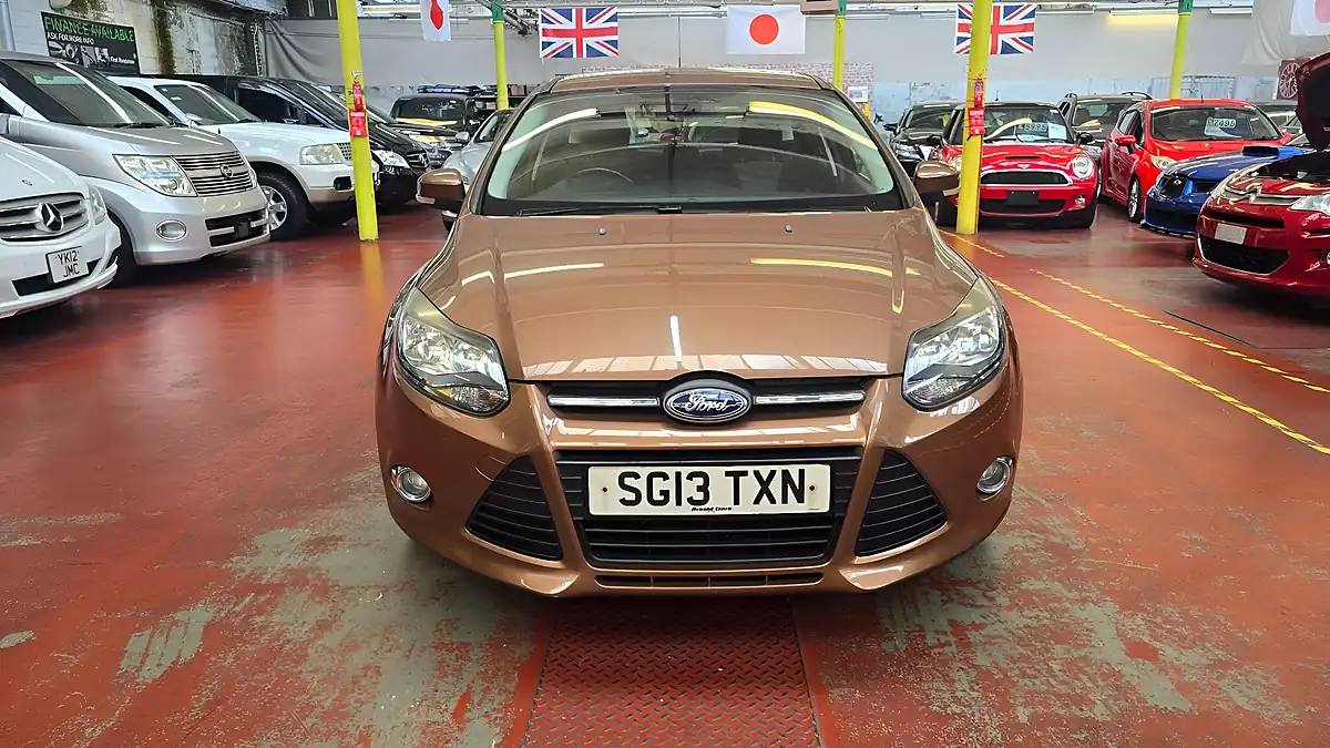 Used 2013 Ford Focus Zetec Brown - Interior and Exterior details 2