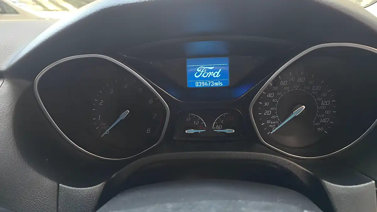 Used 2013 Ford Focus Zetec Brown - Interior and Exterior details 8