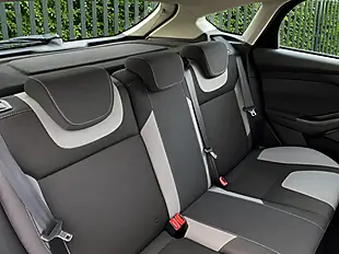 Used 2013 Ford Focus Zetec Red - Interior and Exterior details 15