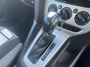 Used 2013 Ford Focus Zetec Red - Interior and Exterior details 19