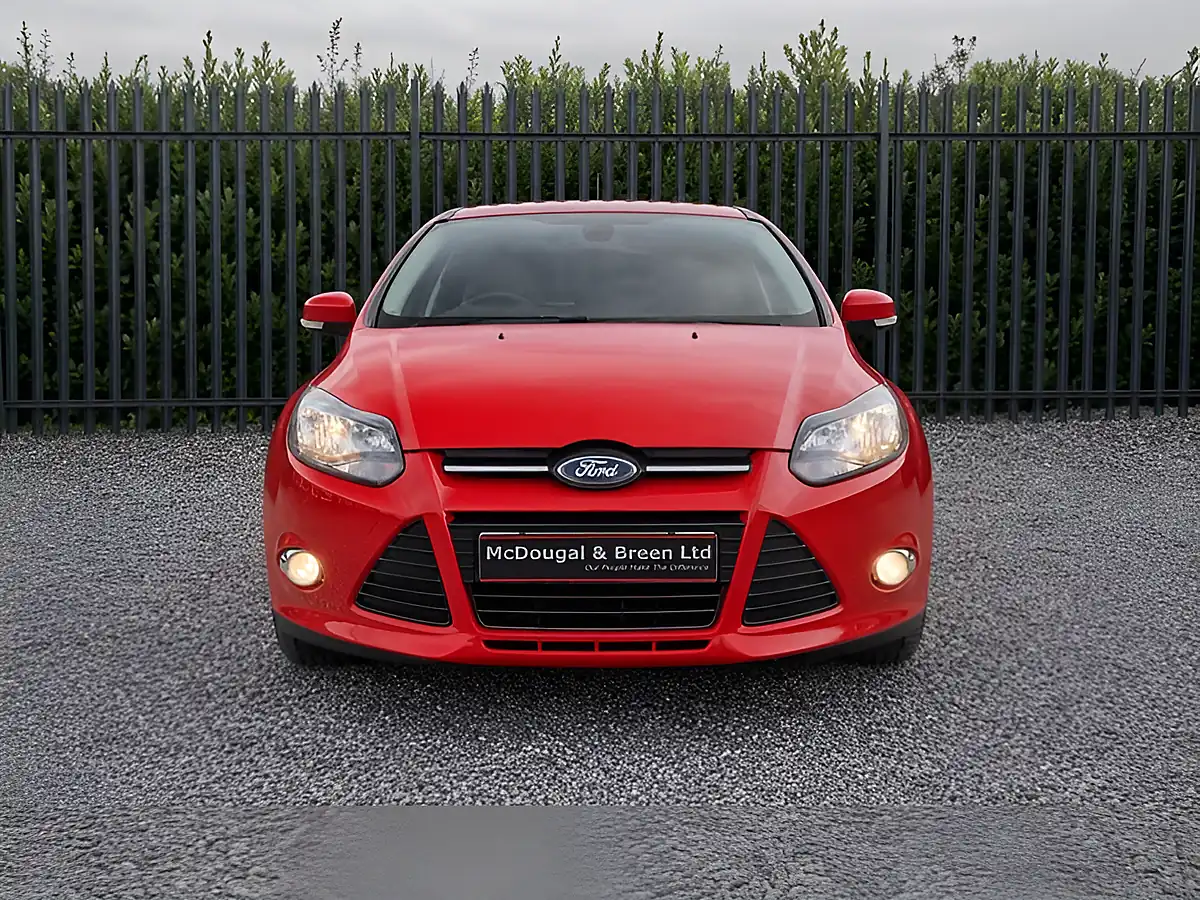 Used 2013 Ford Focus Zetec Red - Interior and Exterior details 2