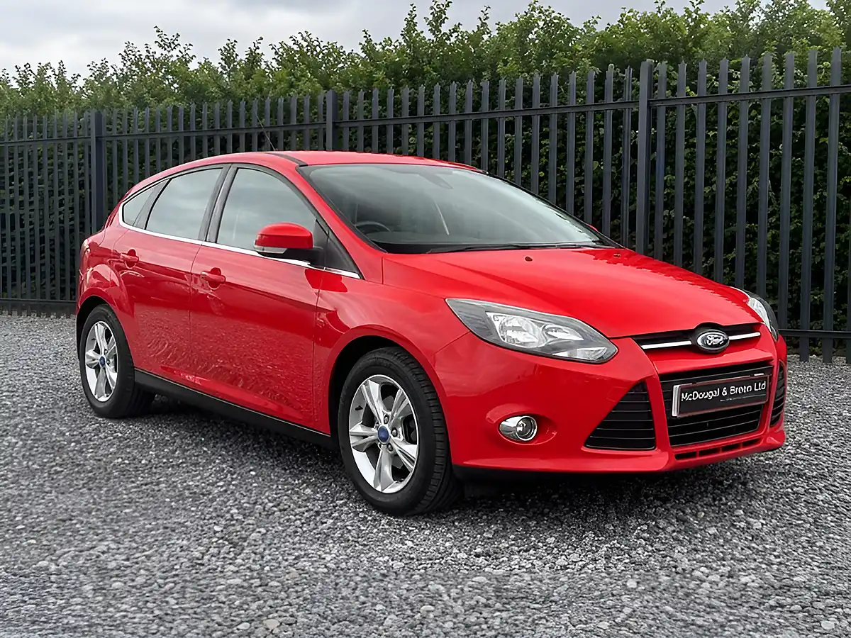 Used 2013 Ford Focus Zetec Red - Interior and Exterior details 3
