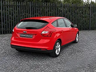 Used 2013 Ford Focus Zetec Red - Interior and Exterior details 8