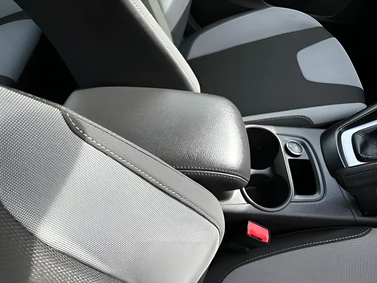Used 2013 Ford Focus Zetec S Black - Interior and Exterior details 16