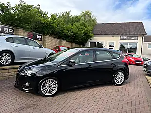 Used 2013 Ford Focus Zetec S Black - Interior and Exterior details 5