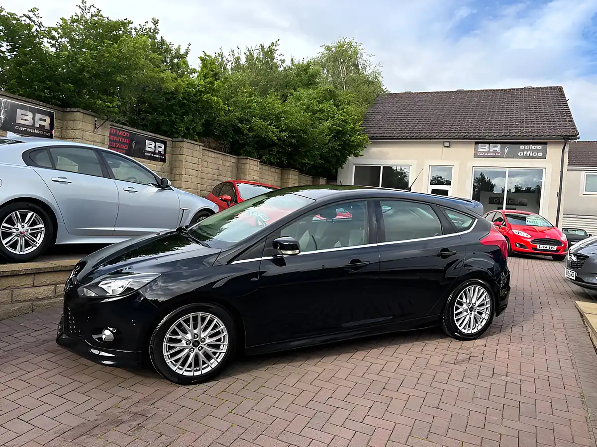 Used 2013 Ford Focus Zetec S Black - Interior and Exterior details 5