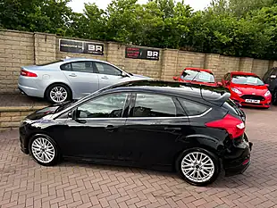 Used 2013 Ford Focus Zetec S Black - Interior and Exterior details 6