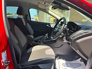 Used 2013 Ford Focus Zetec S Red - Interior and Exterior details 10