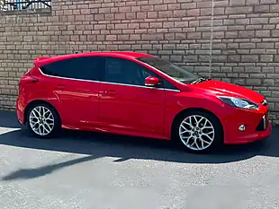 Used 2013 Ford Focus Zetec S Red - Interior and Exterior details 11