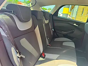 Used 2013 Ford Focus Zetec S Red - Interior and Exterior details 18