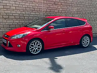 Used 2013 Ford Focus Zetec S Red - Interior and Exterior details 20