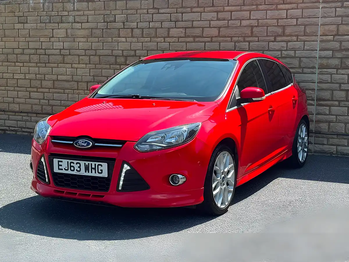 Used 2013 Ford Focus Zetec S Red - Interior and Exterior details 5