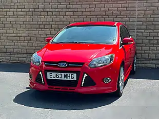 Used 2013 Ford Focus Zetec S Red - Interior and Exterior details 6