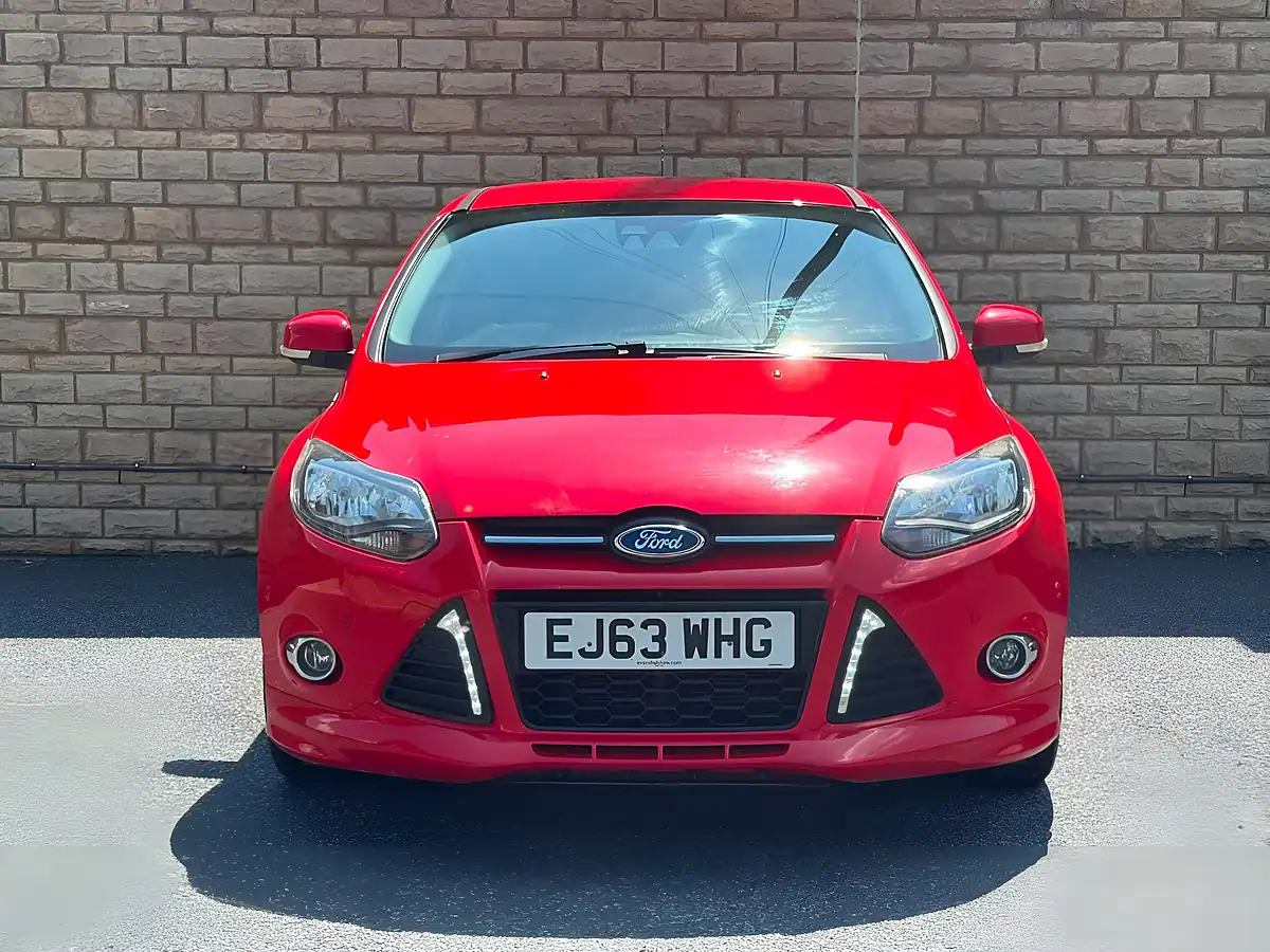 Used 2013 Ford Focus Zetec S Red - Interior and Exterior details 7