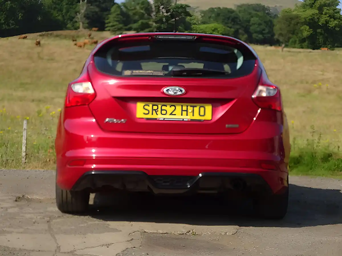 Used 2013 Ford Focus Zetec S Red - Interior and Exterior details 4