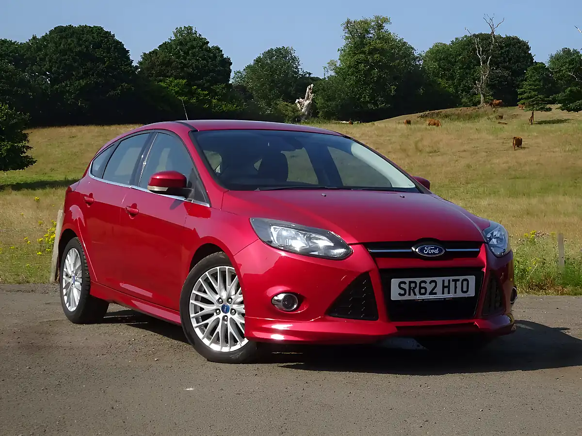 Used 2013 Ford Focus Zetec S Red - Interior and Exterior details 6
