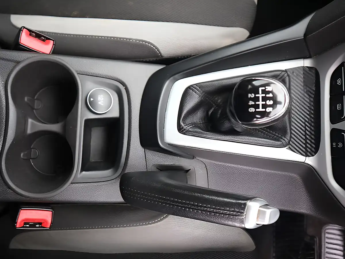 Used 2013 Ford Focus Zetec S White - Interior and Exterior details 11