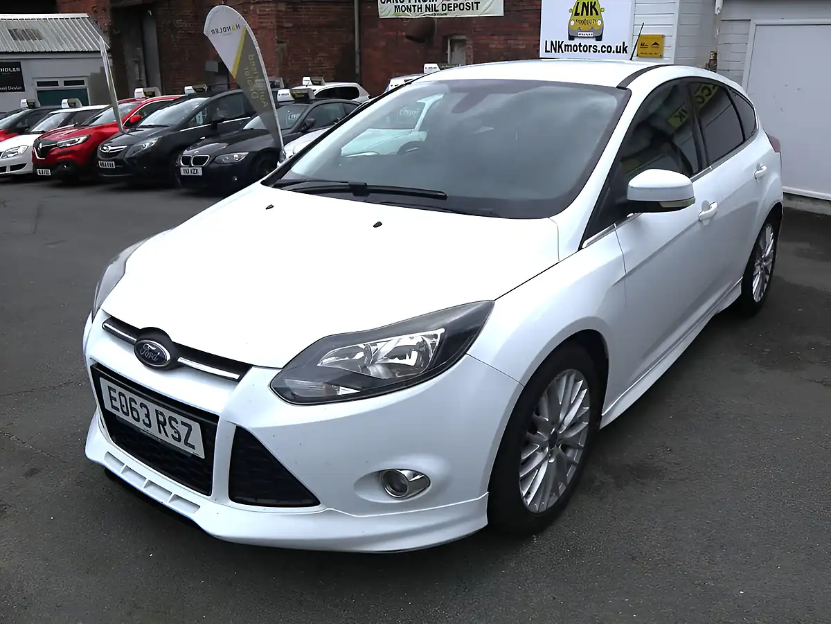 Used 2013 Ford Focus Zetec S White - Interior and Exterior details 20