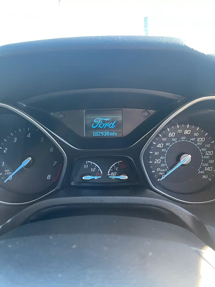 Used 2013 Ford Focus Zetec Silver - Interior and Exterior details 10