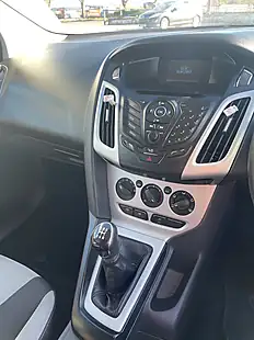 Used 2013 Ford Focus Zetec Silver - Interior and Exterior details 9