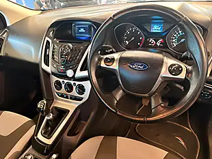Used 2013 Ford Focus Zetec Silver - Interior and Exterior details 10