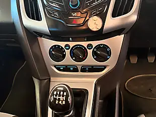Used 2013 Ford Focus Zetec Silver - Interior and Exterior details 14