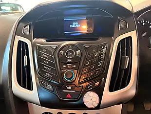 Used 2013 Ford Focus Zetec Silver - Interior and Exterior details 15