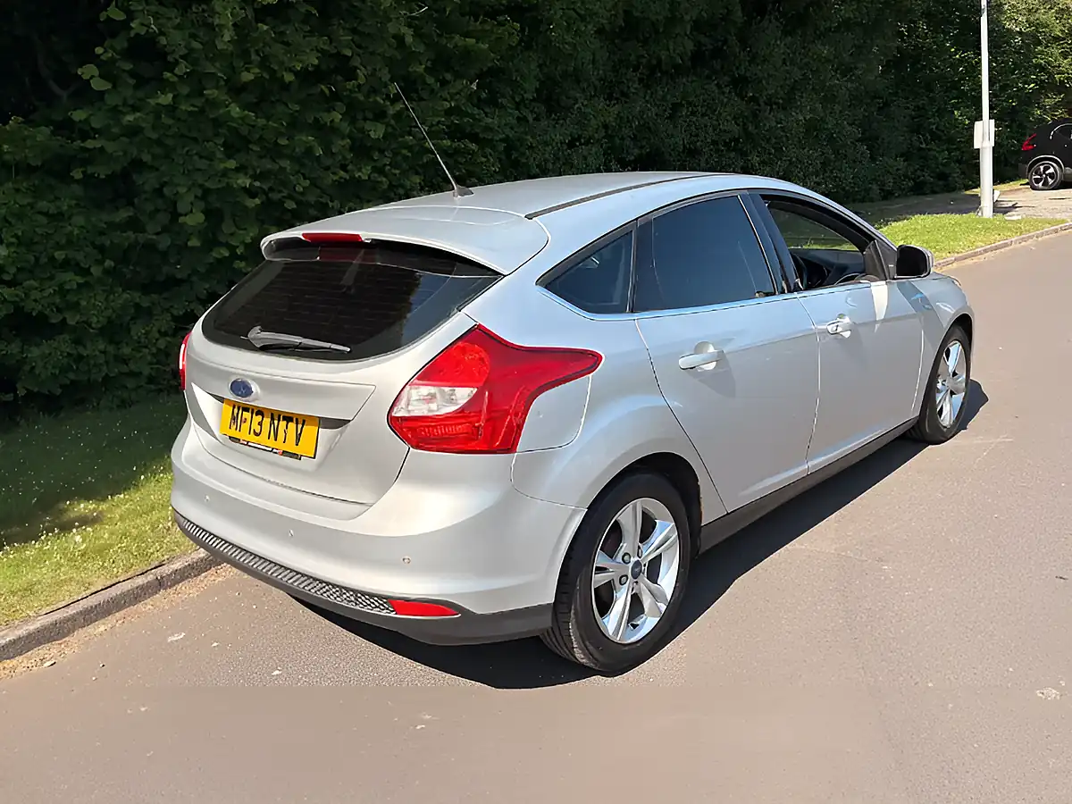 Used 2013 Ford Focus Zetec Silver - Interior and Exterior details 4