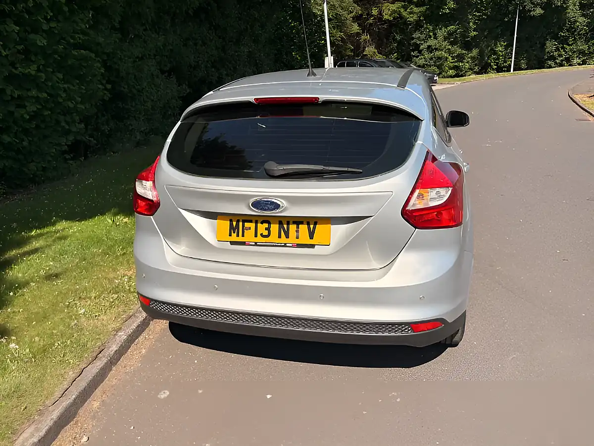 Used 2013 Ford Focus Zetec Silver - Interior and Exterior details 5