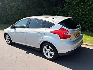 Used 2013 Ford Focus Zetec Silver - Interior and Exterior details 8