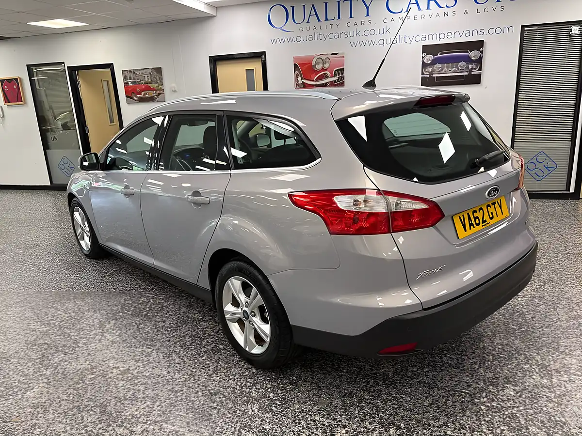 Used 2013 Ford Focus Zetec Silver - Interior and Exterior details 11