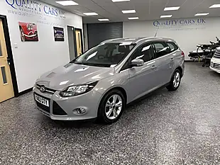 Used 2013 Ford Focus Zetec Silver - Interior and Exterior details 5