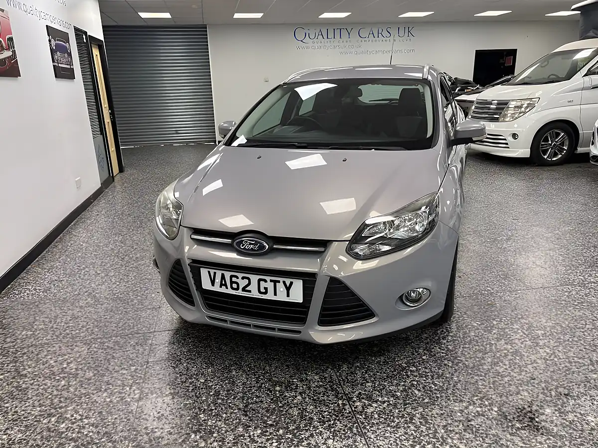 Used 2013 Ford Focus Zetec Silver - Interior and Exterior details 8
