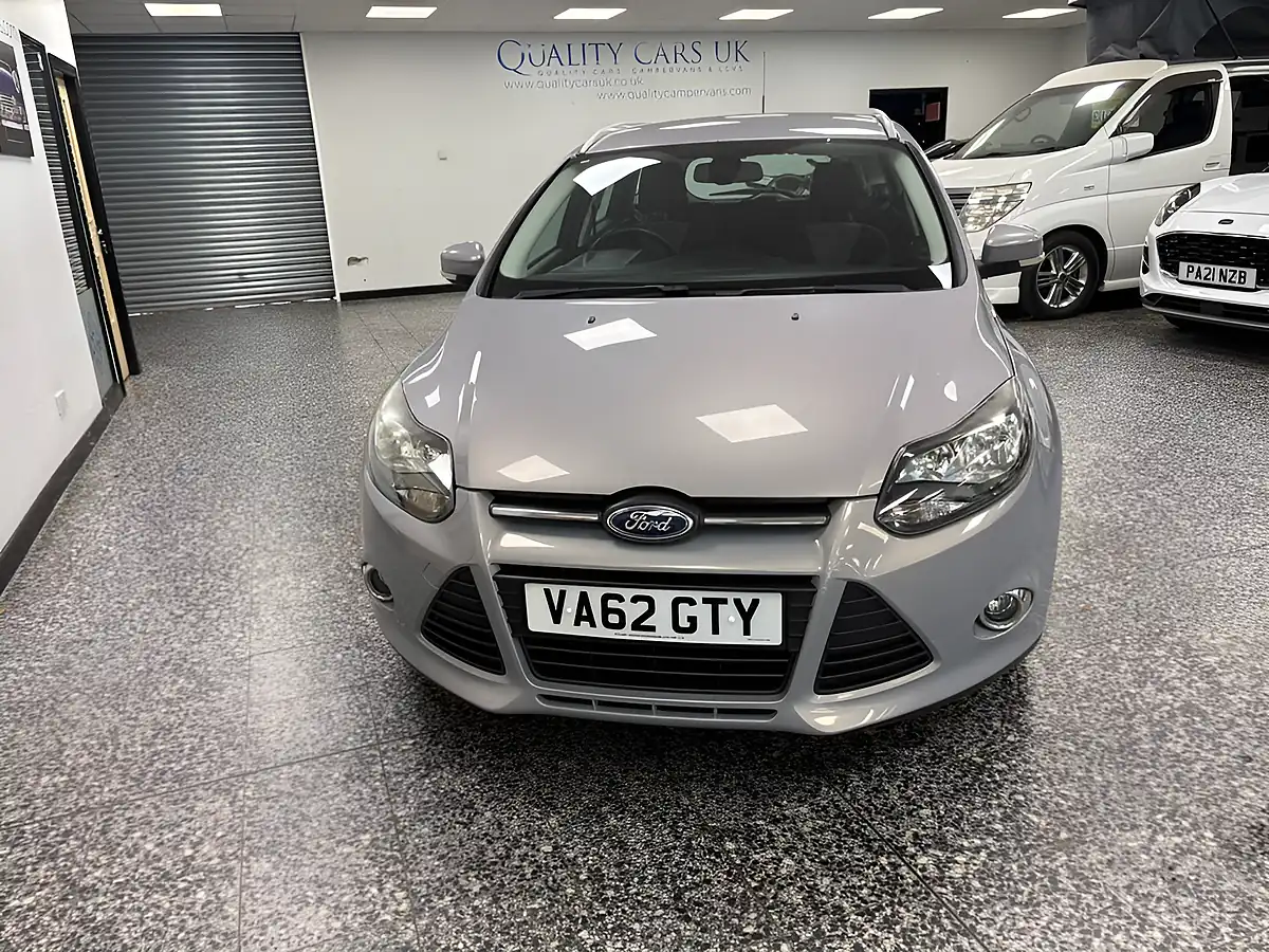 Used 2013 Ford Focus Zetec Silver - Interior and Exterior details 9
