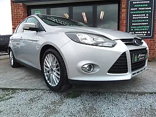 Used 2013 Ford Focus Zetec Silver - Interior and Exterior details 10