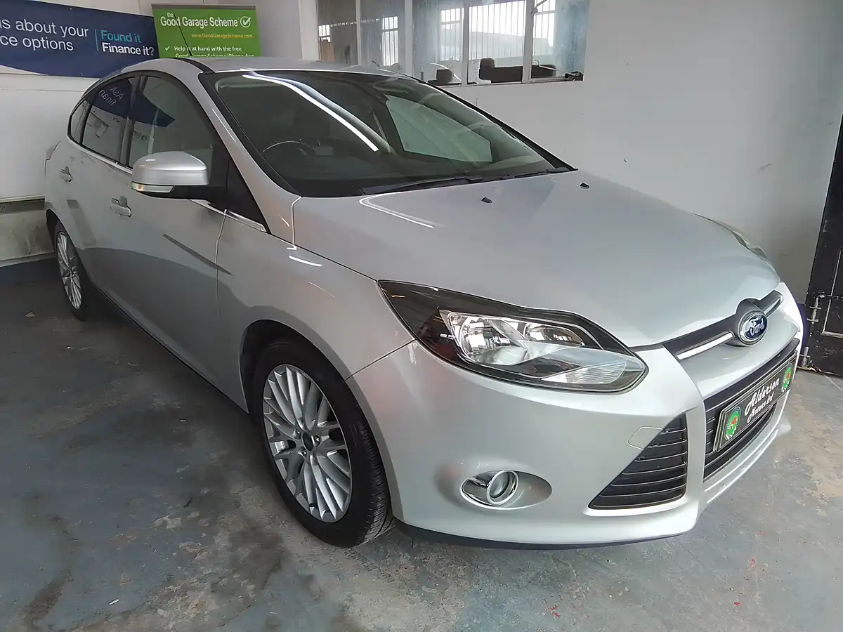 Used 2013 Ford Focus Zetec Silver - Interior and Exterior details 2