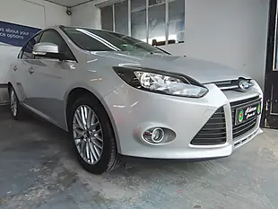 Used 2013 Ford Focus Zetec Silver - Interior and Exterior details 3