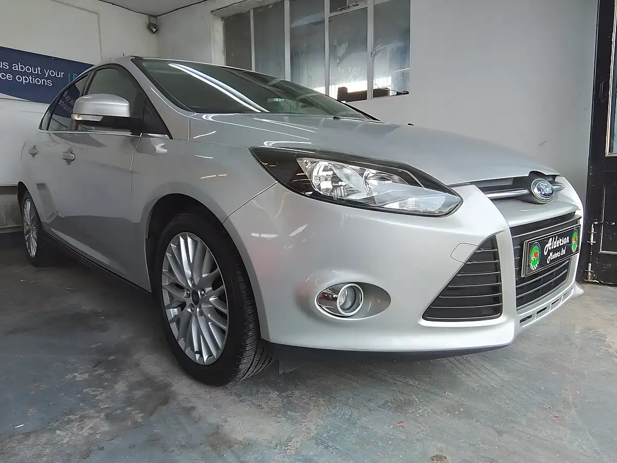 Used 2013 Ford Focus Zetec Silver - Interior and Exterior details 3