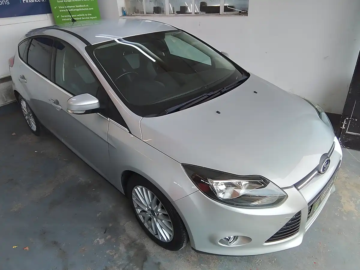 Used 2013 Ford Focus Zetec Silver - Interior and Exterior details 4