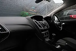 Used 2013 Ford Focus Zetec Silver - Interior and Exterior details 10