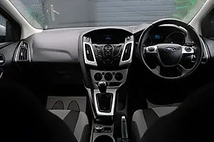 Used 2013 Ford Focus Zetec Silver - Interior and Exterior details 12