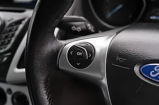 Used 2013 Ford Focus Zetec Silver - Interior and Exterior details 16