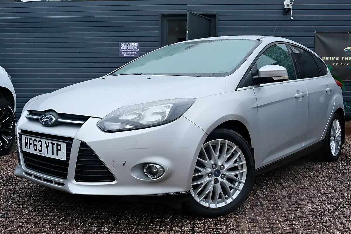 Used 2013 Ford Focus Zetec Silver - Interior and Exterior details 3
