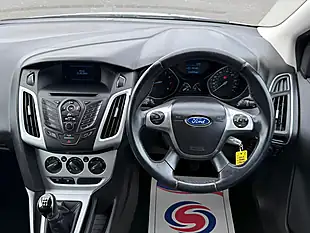 Used 2013 Ford Focus Zetec White - Interior and Exterior details 11